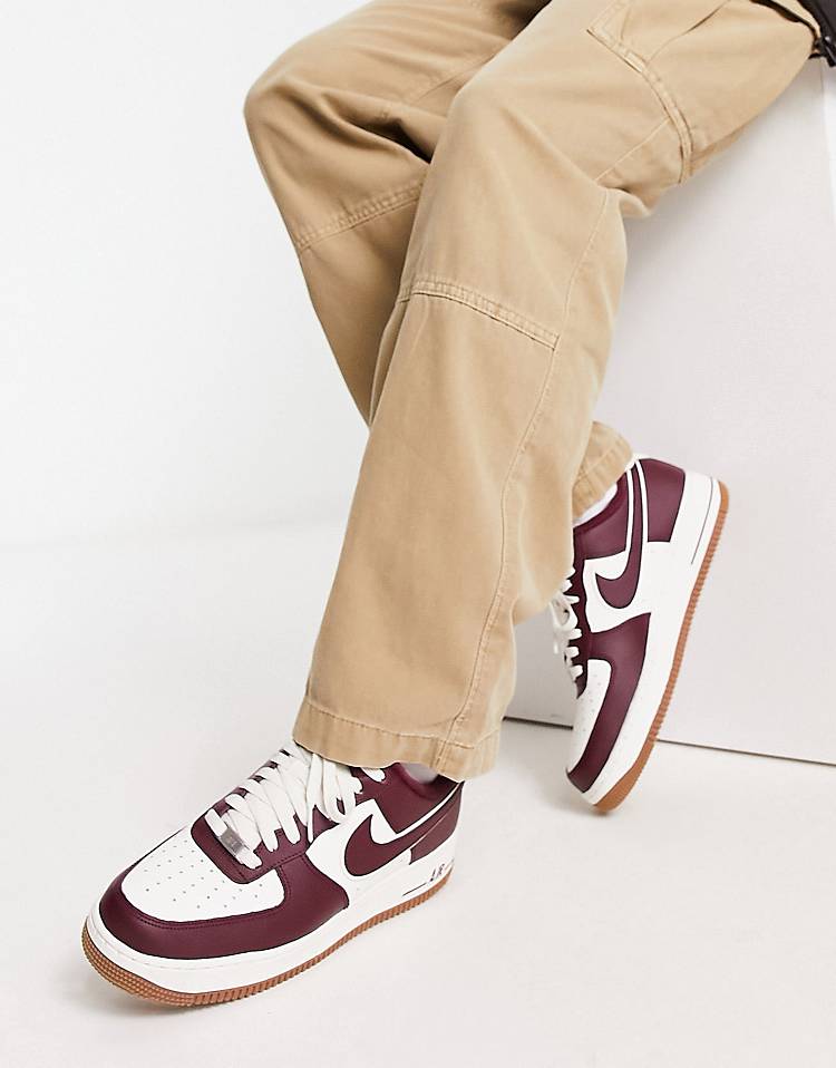 Nike Air Force 1 '07 LV8 sneakers in maroon